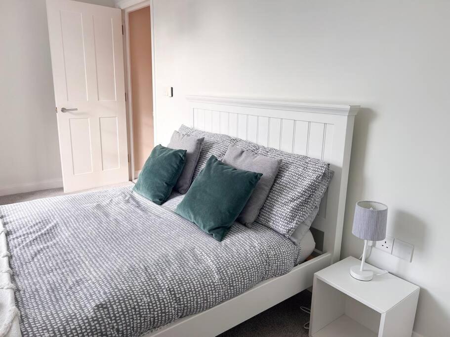 Waterside Apartment, Falmouth, Vi-spring King Bed, Gated Parking Apartment *